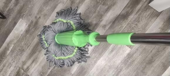 Self-twisting Water Rotating Mop www.trikaro.com