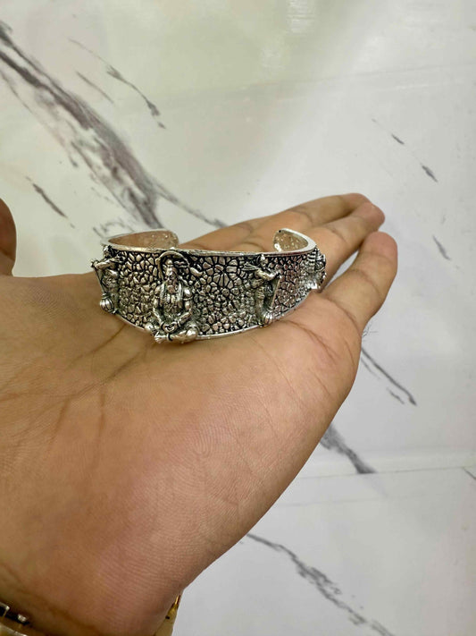 Hanumanji Kada Bracelet For Men www.trikaro.com